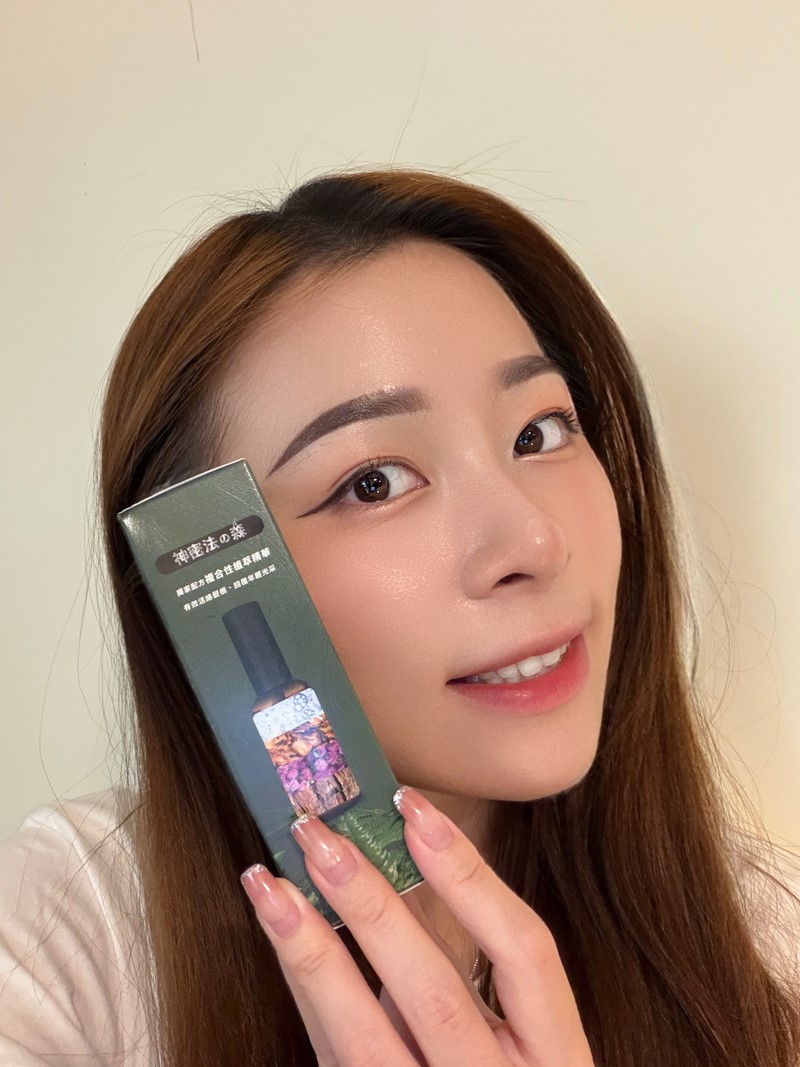女人知己網紅大隊,口碑行銷,部落客行銷,雍大生技 神秘法的森 內外調理雙管齊下,頭皮保養,頭皮保養液,養髮液,頭皮保養產品,養髮液推薦,掉髮要吃什麼？,右旋糖酐,知母根萃取物,甘油,紅三葉草花萃取物,扁柏精油,落髮原因,掉髮要擦什麼